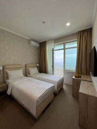 Делюкс  2-местный  2-комнатный  с балконом  вид на море